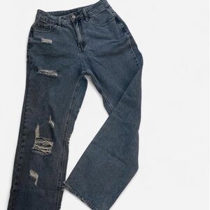 Women’s Distressed Loose High Rise Jeans - Classic Straight Fit